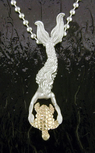 14K/SS Mermaid Holding Turtle